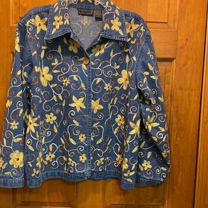 Jean jacket with embroidery.